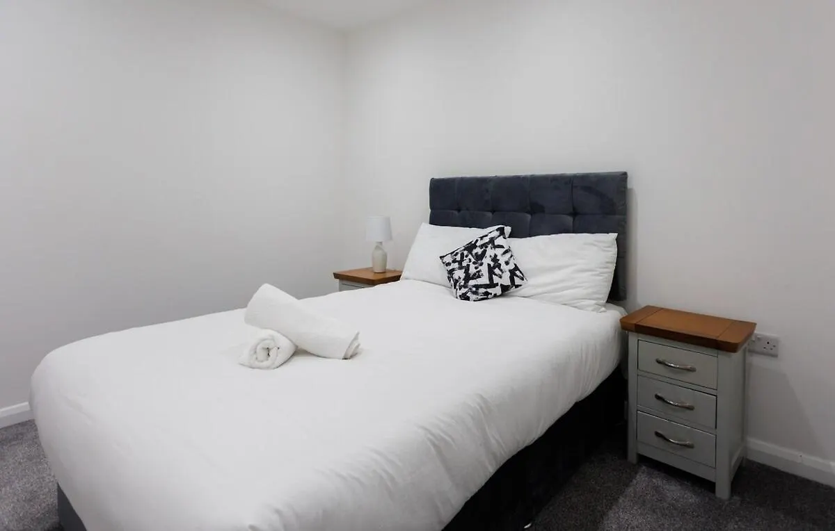 Modern 2 Bedroom Apt In Belfast 0*,